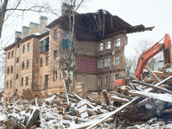 Демонтажу старого аварийного здания